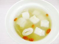 竹笙蓮子雞湯